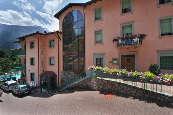 Hotel Torre Sondalo Exterior photo